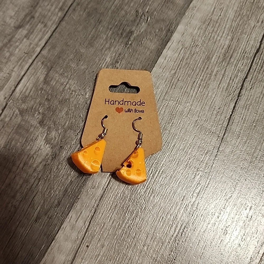 Cheese‎ earrings